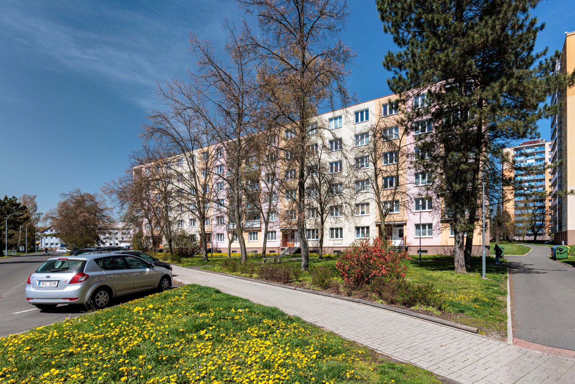 Byt 3+1, Chodov, Tovární